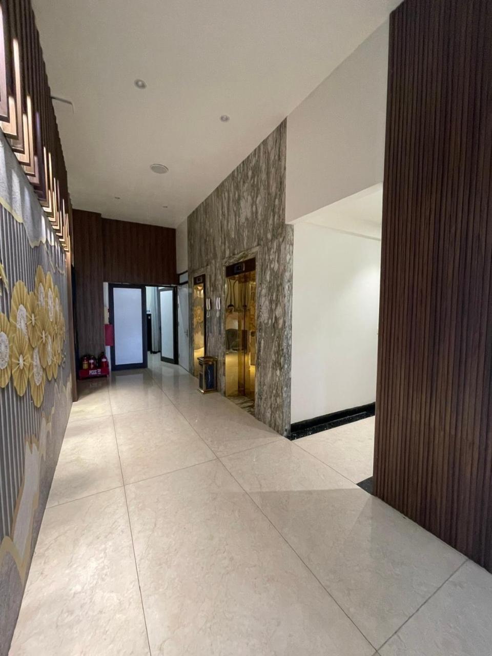 Lotus Hotel & Apartment Hải Phòng Extérieur photo